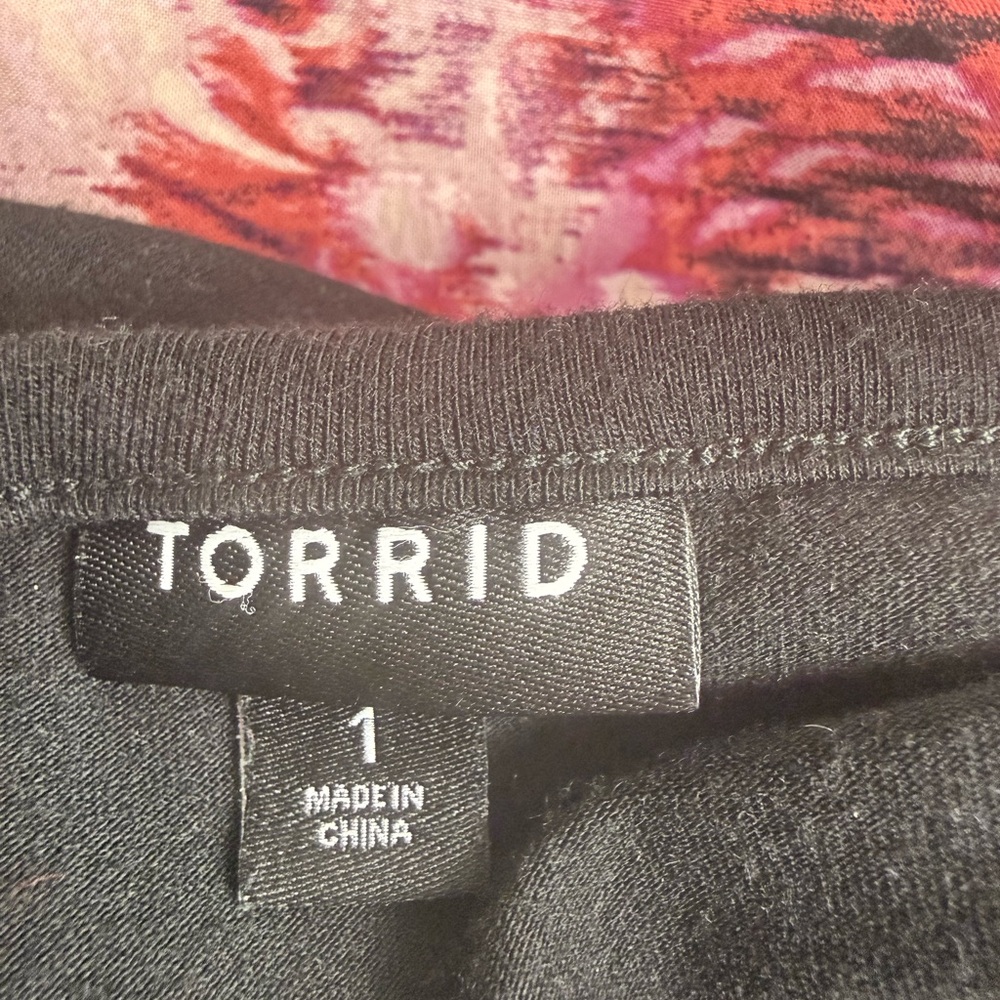 Torrid floral skirt print and black top dress size 1-1X/14-16 - Picture 9 of 11